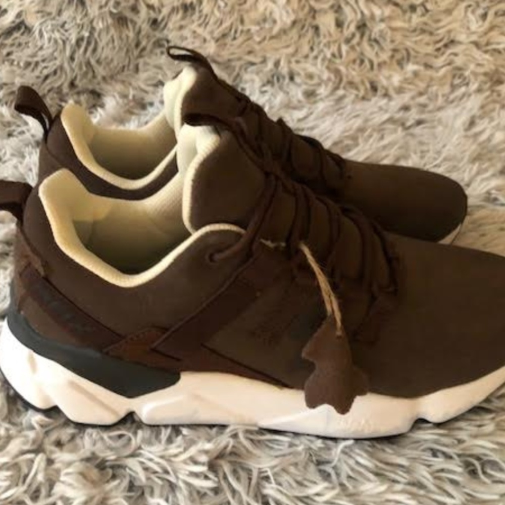 Brown Nubuck Casual/Hiking Shoes - Picture 4 of 6